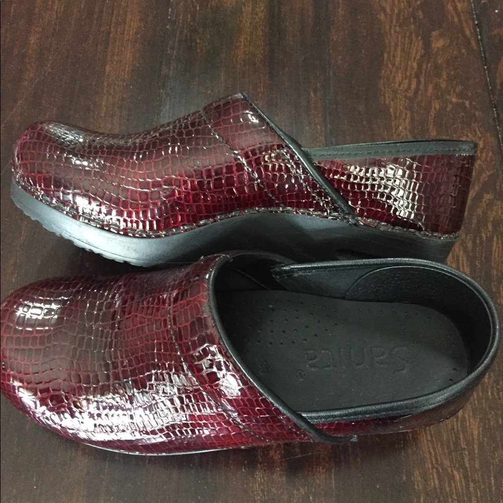 Red Sanita clogs